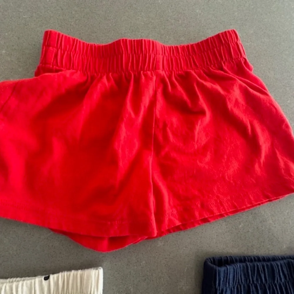 Three pairs H&M 2-4 years Girl Shorts-2 never worn Red, Navy, Polka Dot